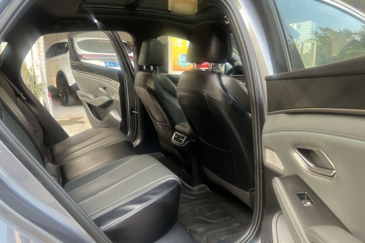 Used BYD Qin L 2025 DM-i Smart Drive 120KM Leading Model Interior 3