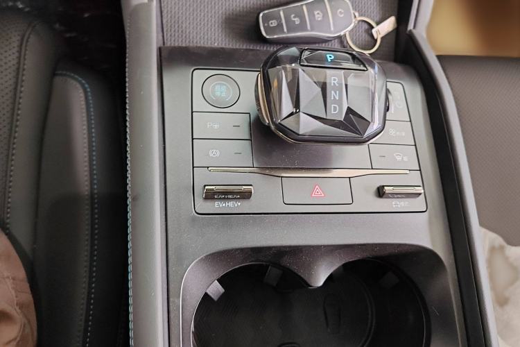 Used BYD Qin L 2025 DM-i Smart Drive 80KM Superior Model Interior 4