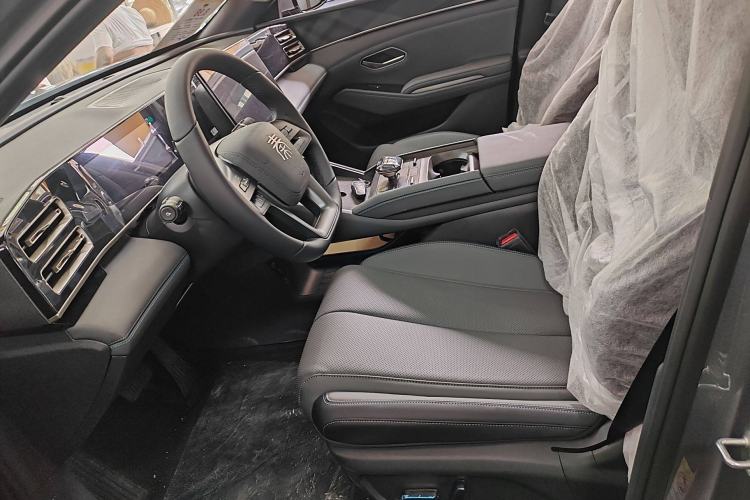 Used BYD Qin L 2025 DM-i Smart Drive 80KM Superior Model Interior 5