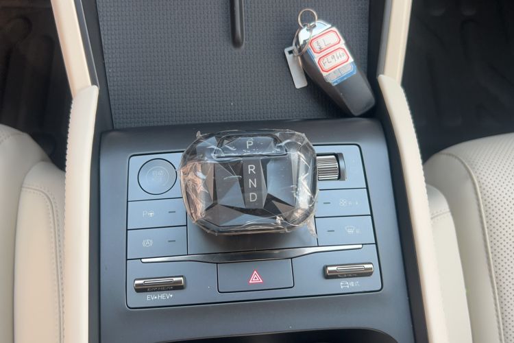 Used BYD Qin L 2025 DM-i Smart Drive 80KM Leading Model Interior 7