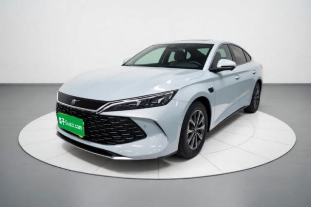 Ojetý BYD Qin L 2025 DM-i Smart Drive 80KM Leading Model