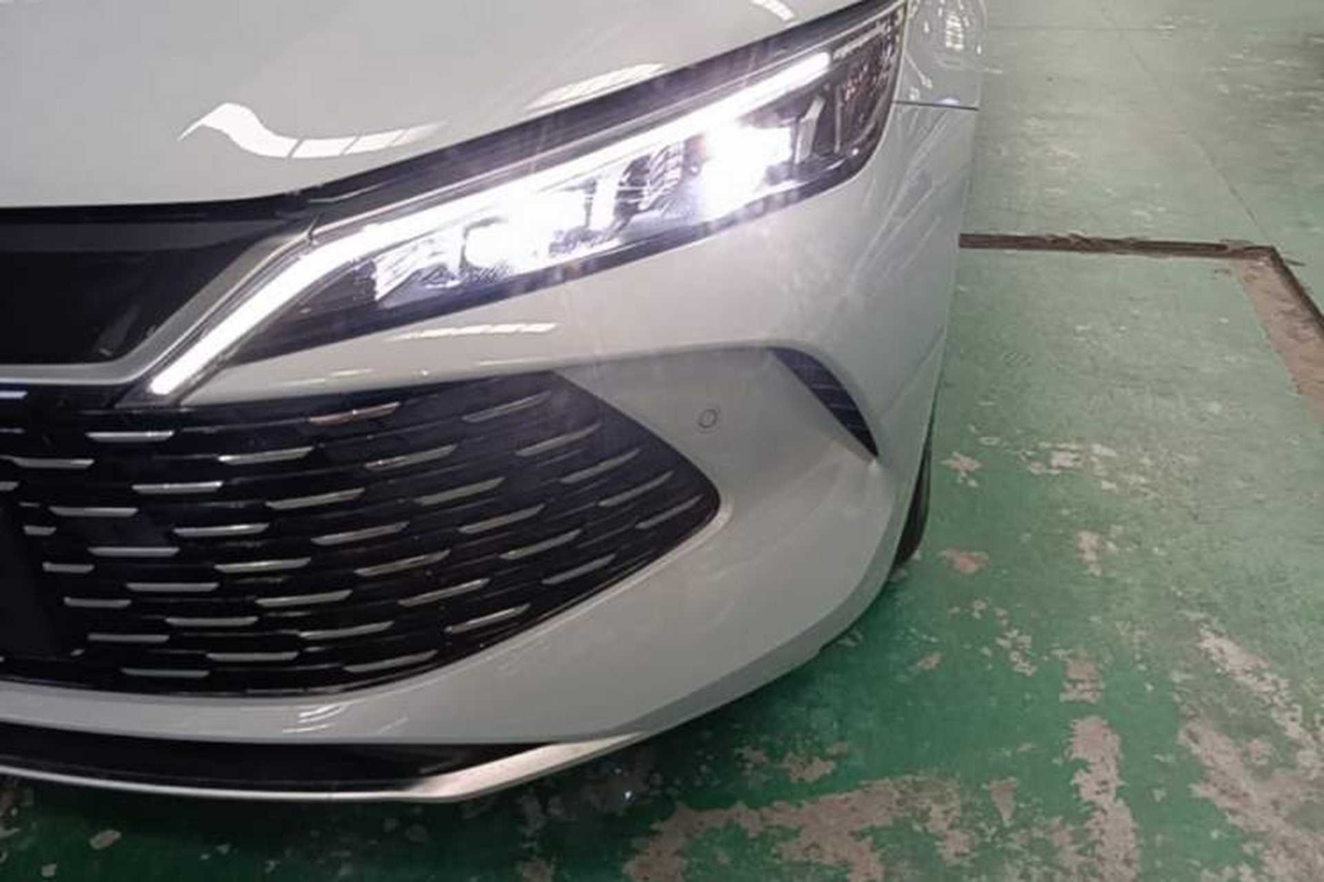 Used BYD Qin L 2025 DM-i Smart Drive 120KM Superior Model Left Front Headlight