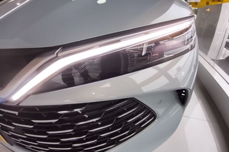 Used BYD Qin L 2025 DM-i Smart Drive 80KM Leading Model Left Front Headlight