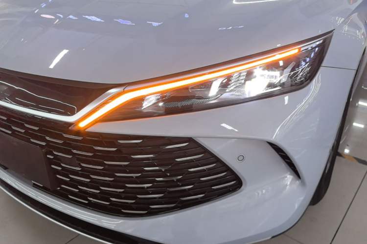 Used BYD Qin L 2025 DM-i Smart Drive 80KM Leading Model Left Front Headlight