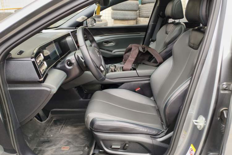 Used BYD Qin L 2025 DM-i Smart Drive 120KM Leading Model Left Front Seat