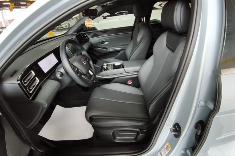 Used BYD Qin L 2025 DM-i Smart Drive 80KM Leading Model Left Front Seat