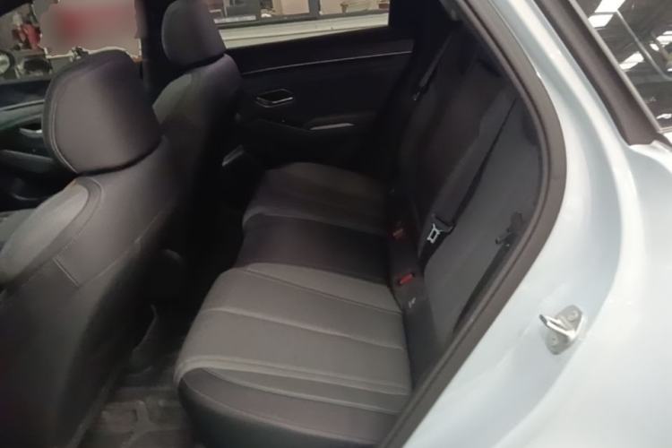 Used BYD Qin L 2025 DM-i Smart Drive 120KM Superior Model Left Rear Seat