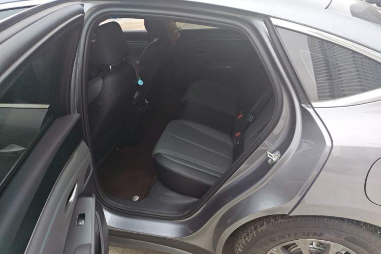 Used BYD Qin L 2025 DM-i Smart Drive 80KM Leading Model Left Rear Seat