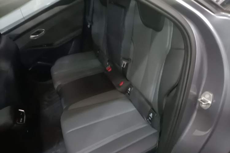 Used BYD Qin L 2025 EV 545KM Beyond Version Left Rear Seat