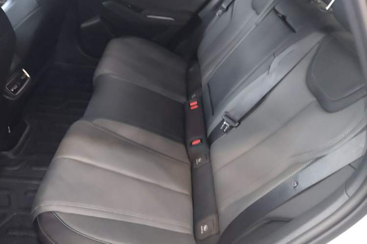 Used BYD Qin L 2025 DM-i Smart Drive 120KM Superior Model Left Rear Seat