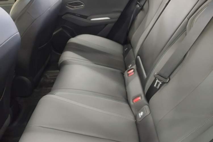 Used BYD Qin L 2025 DM-i Smart Drive 120KM Superior Model Left Rear Seat