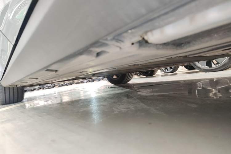 Used BYD Qin L 2025 DM-i Smart Drive 120KM Superior Model Left Side Sill