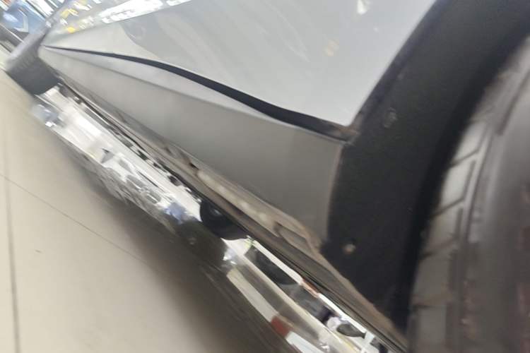 Used BYD Qin L 2025 DM-i Smart Drive 80KM Leading Model Left Side Sill