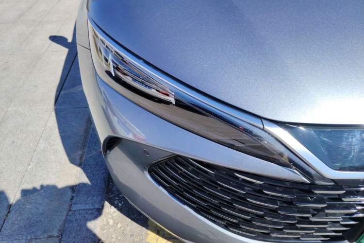 Used BYD Qin L 2025 DM-i Smart Drive 80KM Leading Model Right Front Headlight
