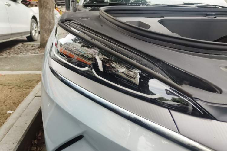 Used BYD Qin L 2025 EV 470KM Leading Edition Right Front Headlight