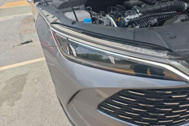 Used BYD Qin L 2025 DM-i Smart Drive 120KM Leading Model Right Front Headlight