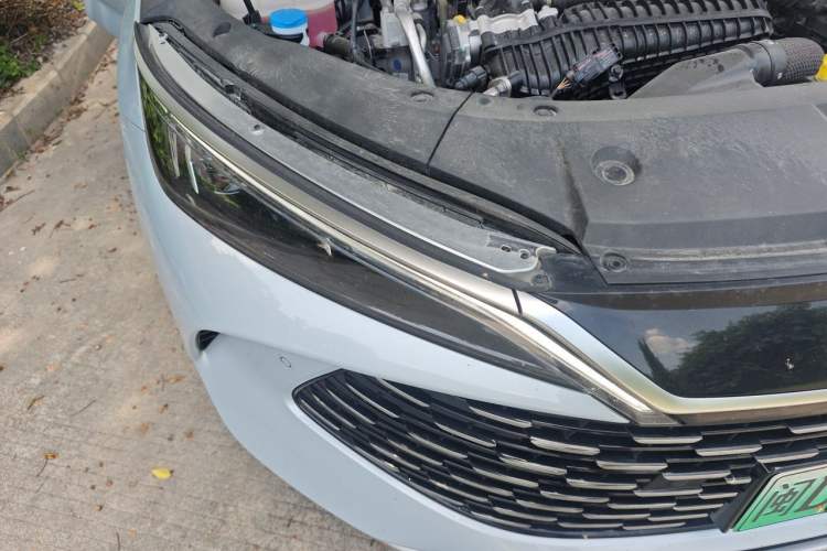 Used BYD Qin L 2025 DM-i Smart Drive 80KM Leading Model Right Front Headlight