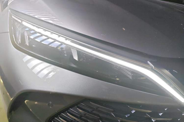 Used BYD Qin L 2025 DM-i Smart Drive 80KM Leading Model Right Front Headlight
