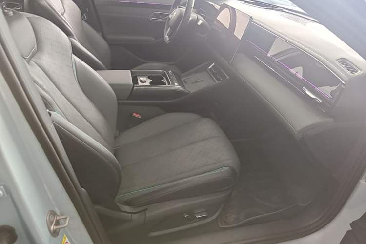 Used BYD Qin L 2025 EV 545KM Excellence Edition Right Front Seat