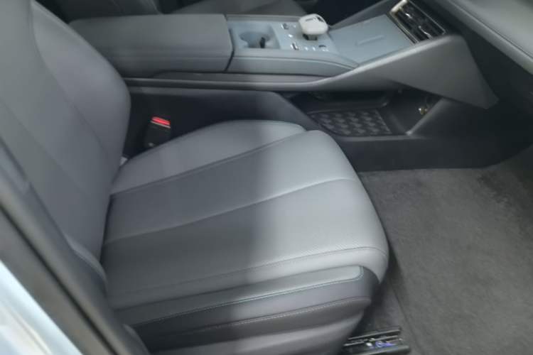 Used BYD Qin L 2025 DM-i Smart Drive 80KM Leading Model Right Front Seat