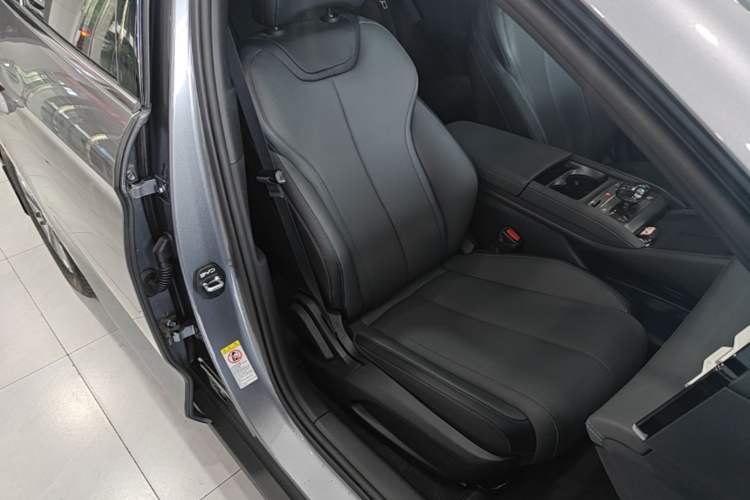 Used BYD Qin L 2025 DM-i Smart Drive 80KM Leading Model Right Front Seat