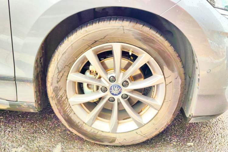 Used BYD Qin L 2025 EV 545KM Beyond Version Right Front Wheel Hub