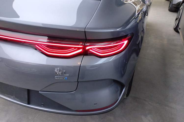 Used BYD Qin L 2025 EV 545KM Beyond Version Right Rear Taillight