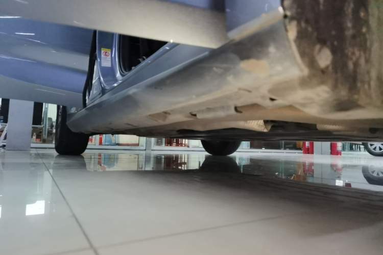 Used BYD Qin L 2025 DM-i Smart Drive 80KM Leading Model Right Side Sill