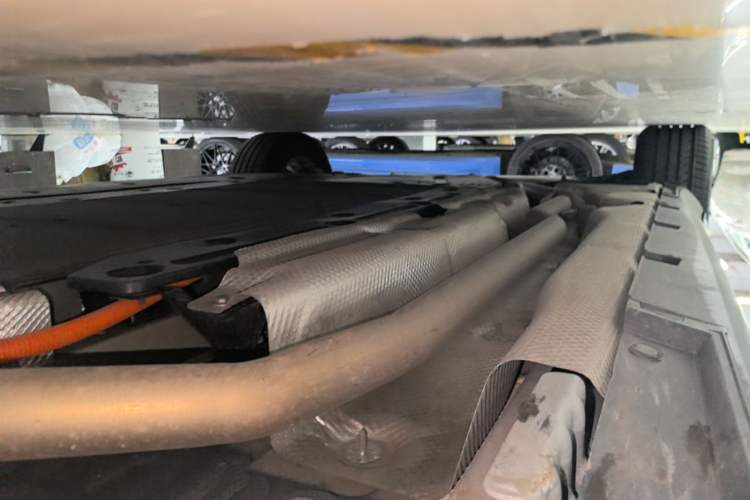 Used BYD Qin L 2025 DM-i Smart Drive 80KM Leading Model Right Side Sill