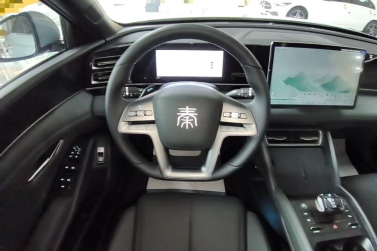 Used BYD Qin L 2025 DM-i Smart Drive 80KM Leading Model Steering Wheel
