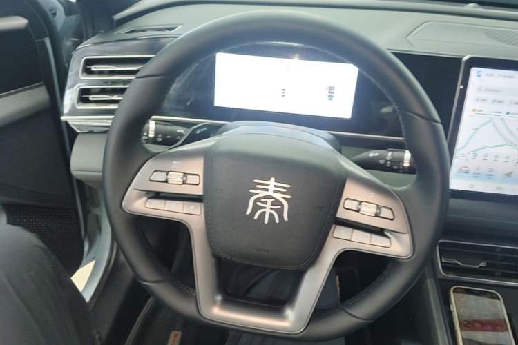 Used BYD Qin L 2025 DM-i Smart Drive 80KM Leading Model Steering Wheel