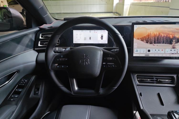 Used BYD Qin L 2025 DM-i Smart Drive 80KM Leading Model Steering Wheel