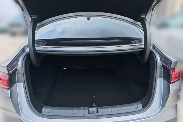 Used BYD Qin L 2025 DM-i Smart Drive 120KM Leading Model Trunk