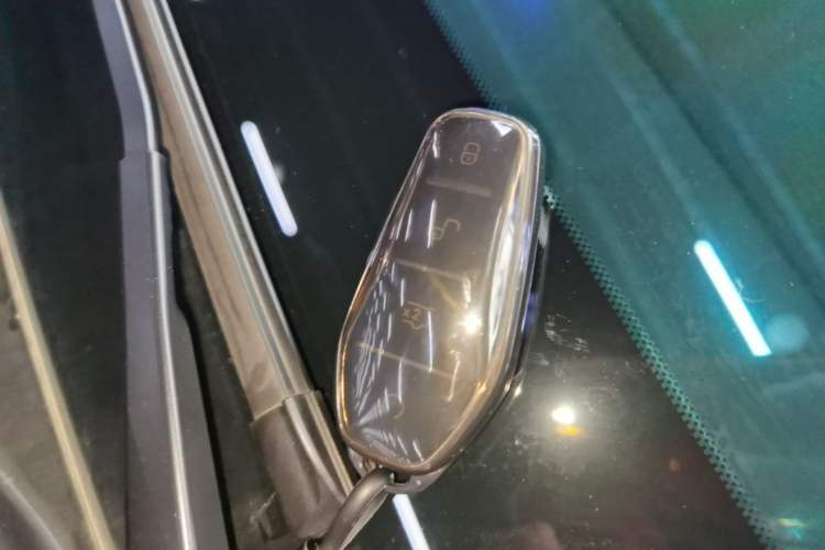 Used BYD Qin L 2025 DM-i Smart Drive 80KM Leading Model Vehicle Key