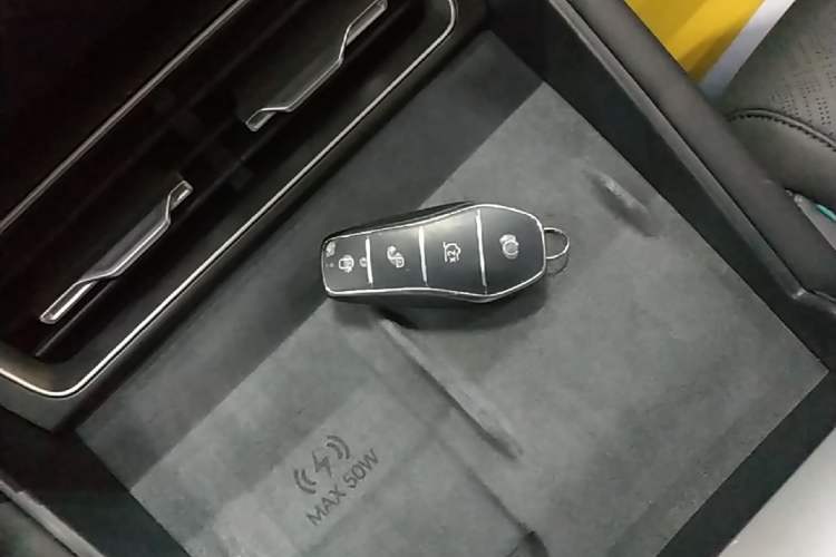 Used BYD Qin L 2025 EV 545KM Excellence Edition Vehicle Key