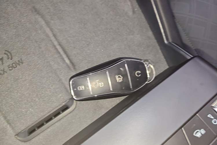 Used BYD Qin L 2025 EV 545KM Excellence Edition Vehicle Key