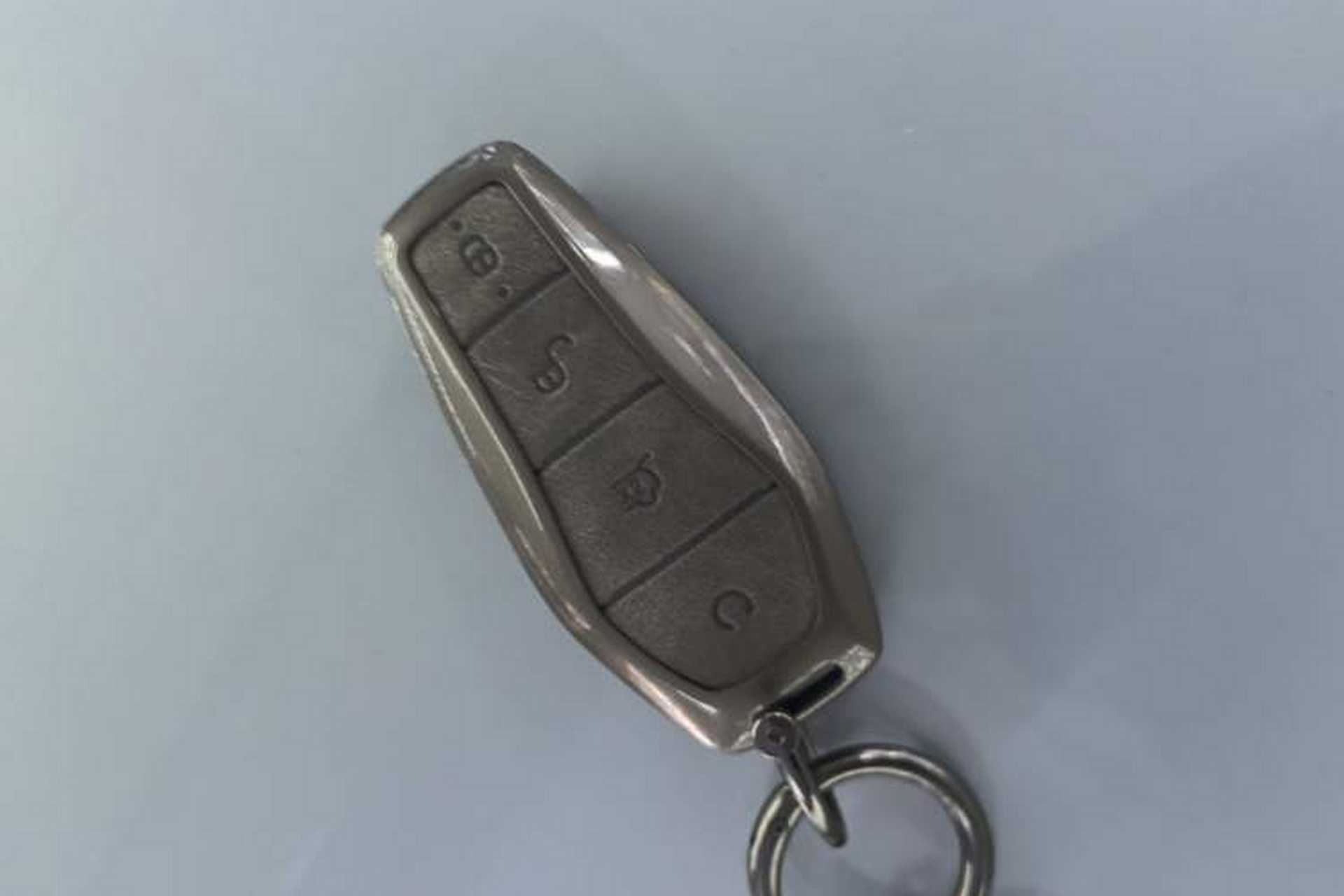 Used BYD Qin L 2025 DM-i Smart Drive 80KM Leading Model Vehicle Key
