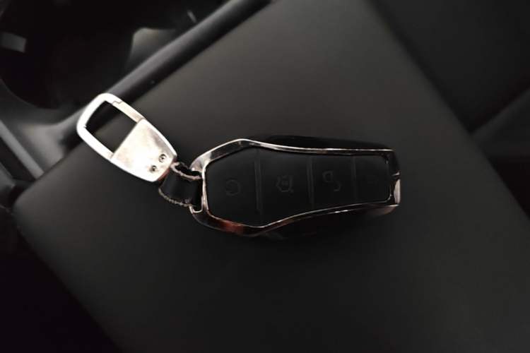 Used BYD Qin L 2025 DM-i Smart Drive 80KM Leading Model Vehicle Key