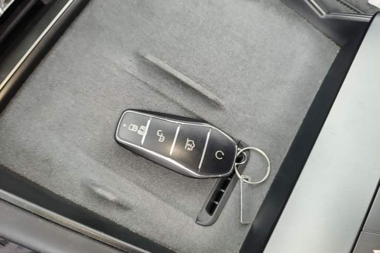 Used BYD Qin L 2025 EV 545KM Excellence Edition Vehicle Key