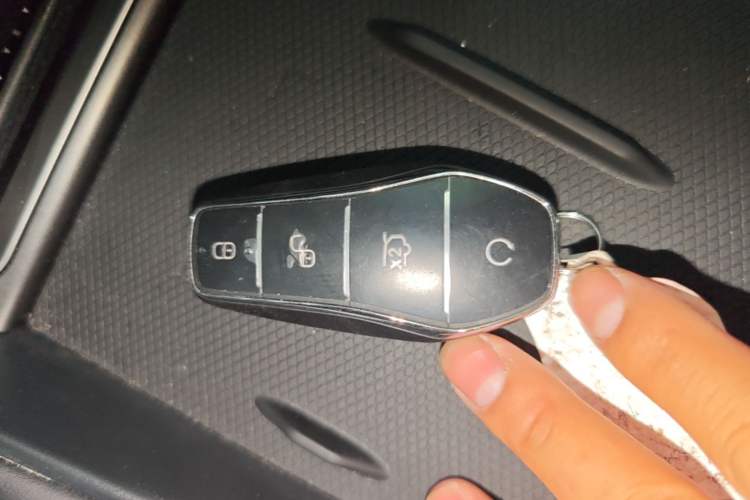 Used BYD Qin L 2025 EV 545KM Beyond Version Vehicle Key
