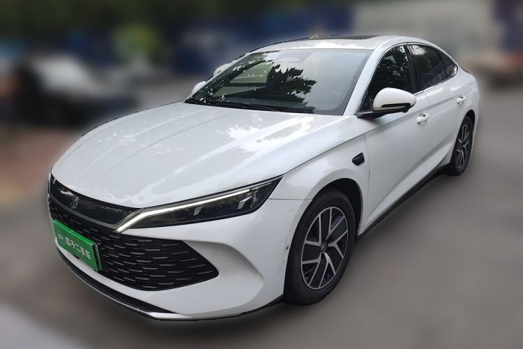 BYD Qin L 2025 DM-i Smart Drive 120KM Superior Model
