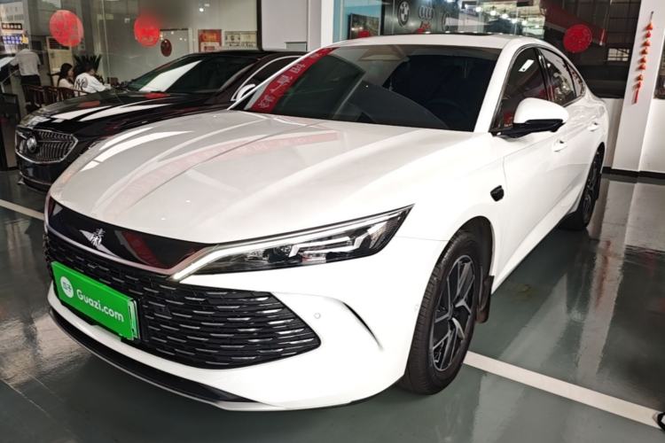 BYD Qin L 2025 DM-i Smart Drive 120KM Leading Model