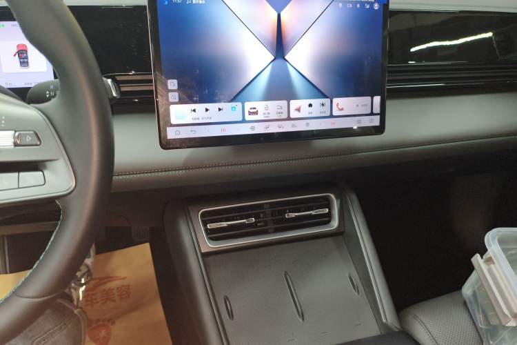 Used BYD Qin L 2025 EV 545KM Beyond Version Audio And AC Panel