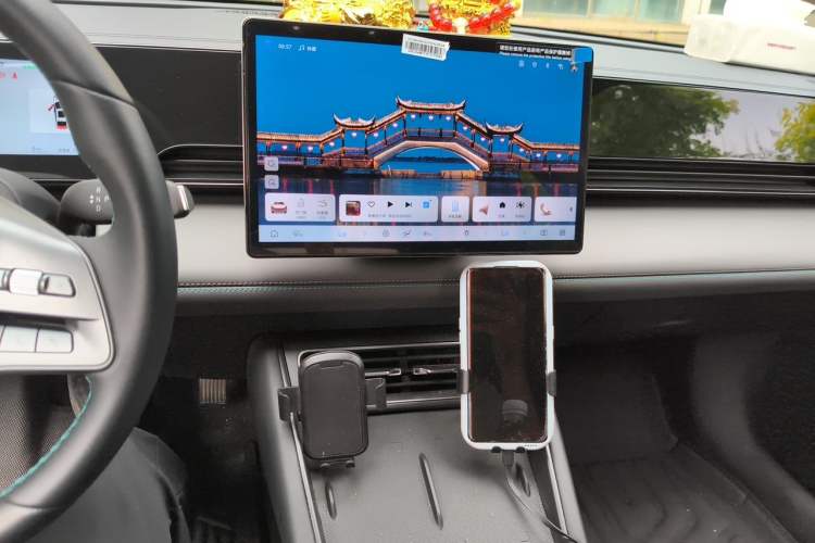 Used BYD Qin L 2025 EV 545KM Beyond Version Audio And AC Panel