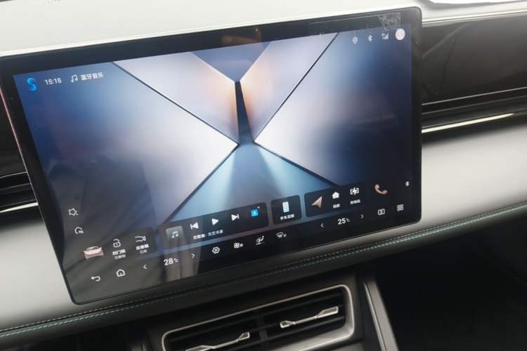 Used BYD Qin L 2025 EV 470KM Leading Edition Audio And AC Panel