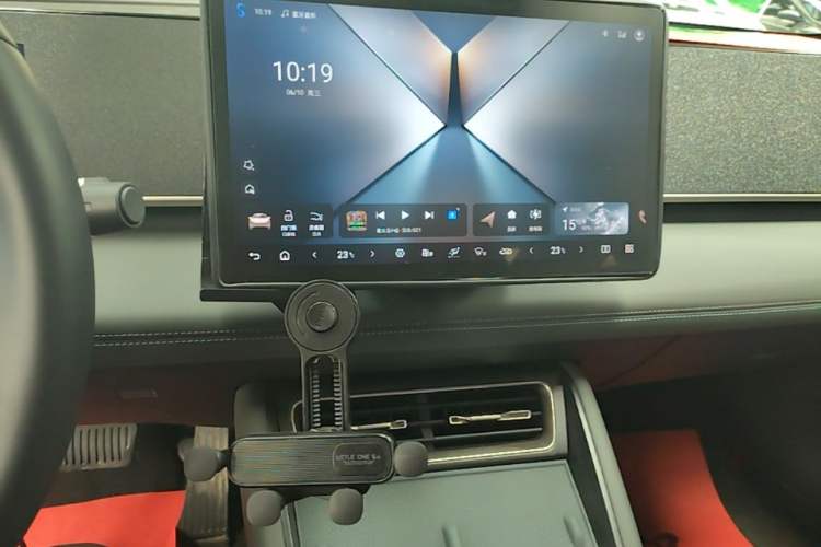 Used BYD Qin L 2025 DM-i Smart Drive 120KM Leading Model Audio And AC Panel