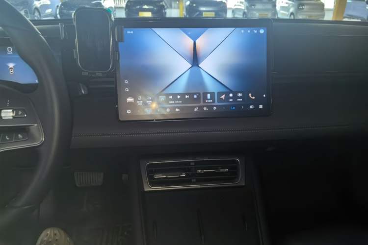 Used BYD Qin L 2025 EV 545KM Beyond Version Audio And AC Panel