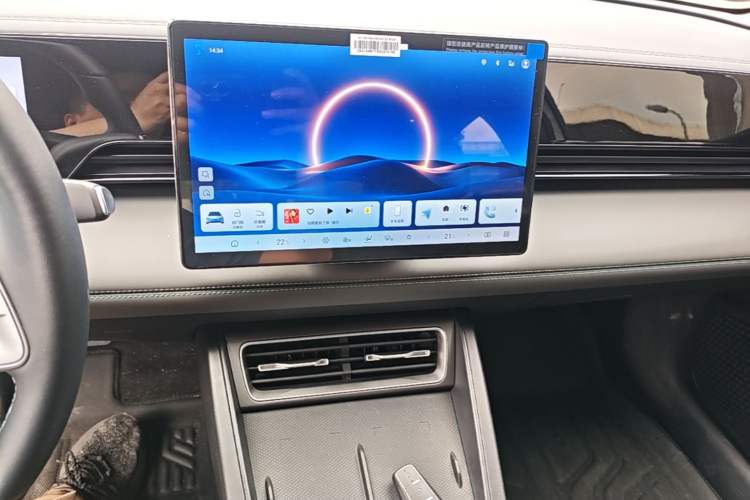 Used BYD Qin L 2025 EV 470KM Leading Edition Audio And AC Panel