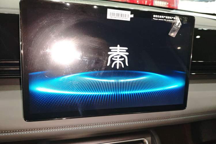 Used BYD Qin L 2025 EV 545KM Beyond Version Audio And AC Panel
