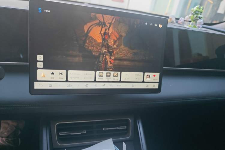 Used BYD Qin L 2025 DM-i Smart Drive 80KM Leading Model Audio And AC Panel